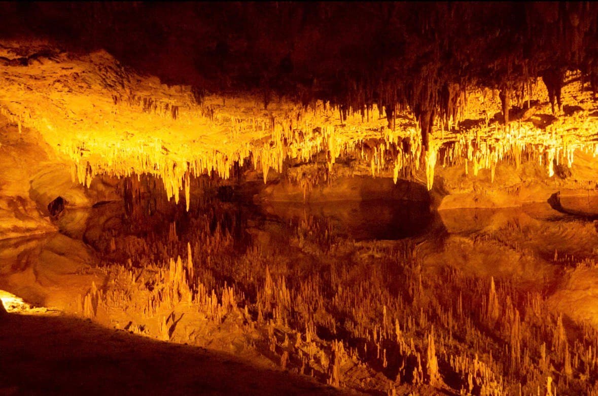 Luray Caverns stalactites and reflections